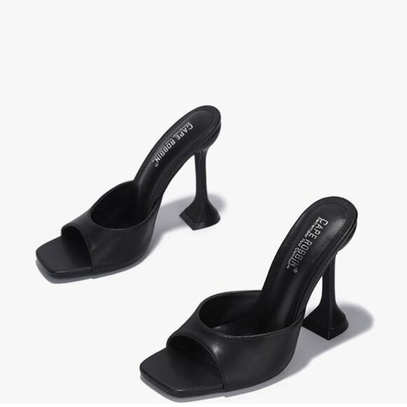 Cape Robbin Shoes - Cape Robbin Black Heels Open Square Toe Block Heel EUC Womens Size 6